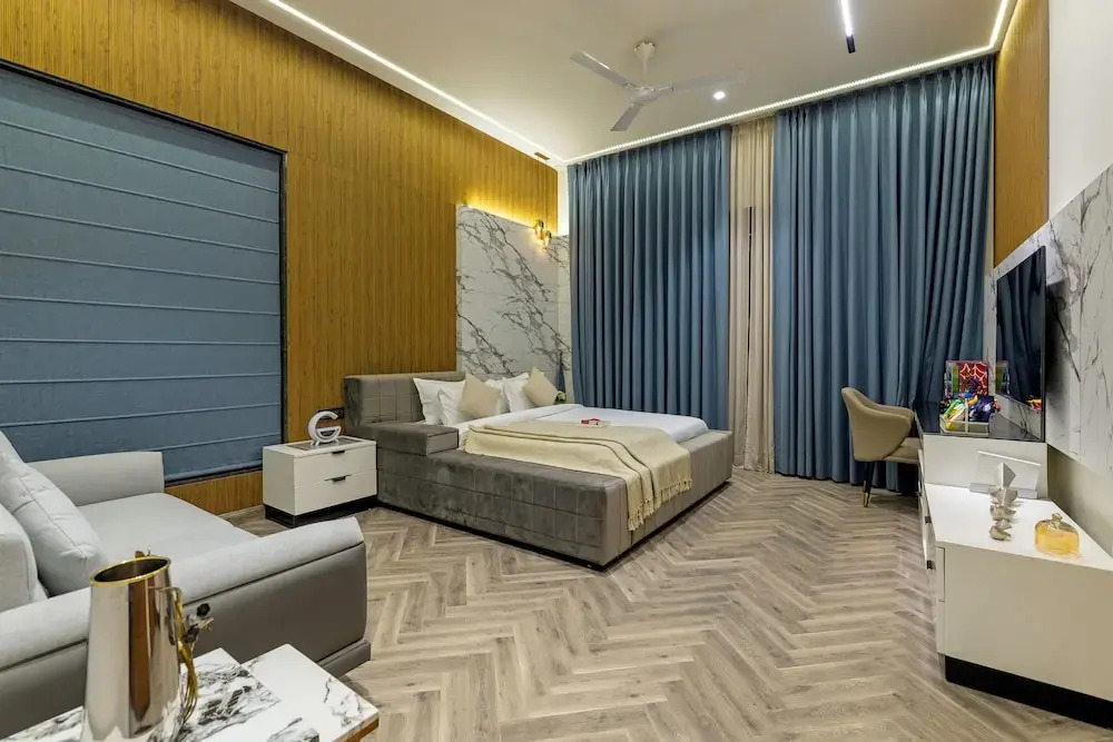 Elivaas Levante Farms 5 BHK Villa