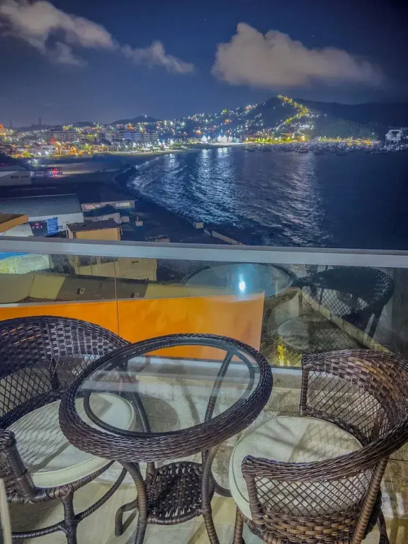 Luxo e Praia Exclusiva para Casal