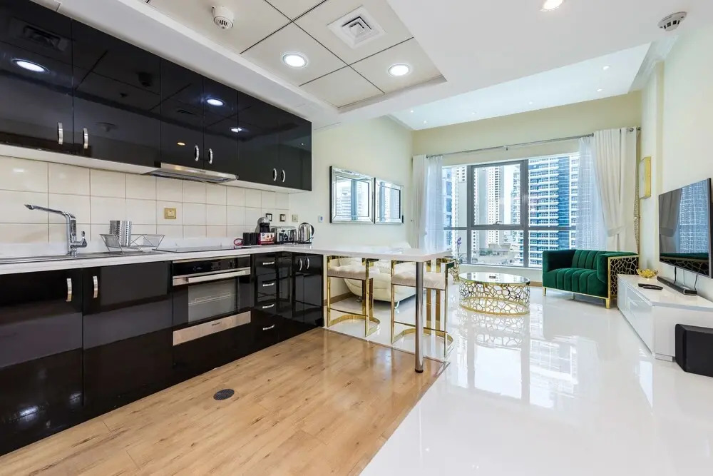 Deluxe Holiday Homes - Bay Central