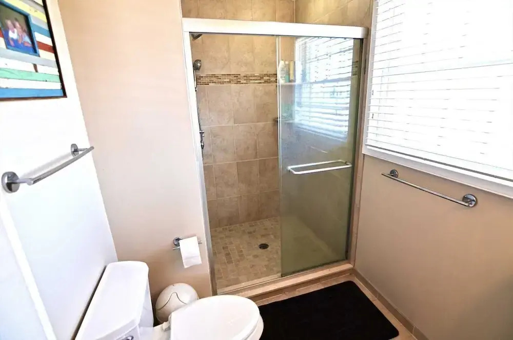 Blocks To America's Favorite Beach! 3 Bedroom Condo