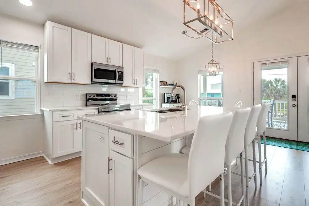 Gulf Shores Cottage w/ Water Views, Walk to Beach!