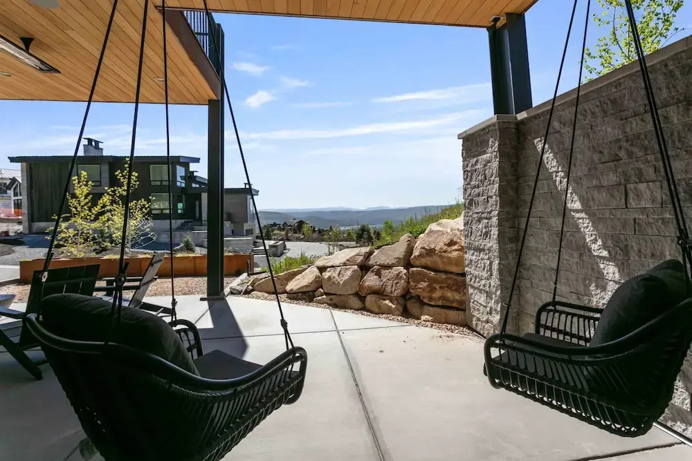 1868 W SkyRidge Drive 4 Bedroom Home with Hot Tub 4 Home
