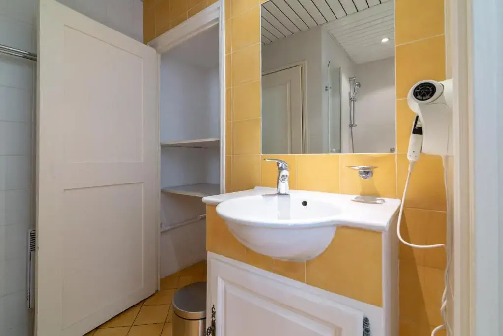 La Guitare 24 - Nice Studio in Center of Cannes, Just Behind Grand Hotel
