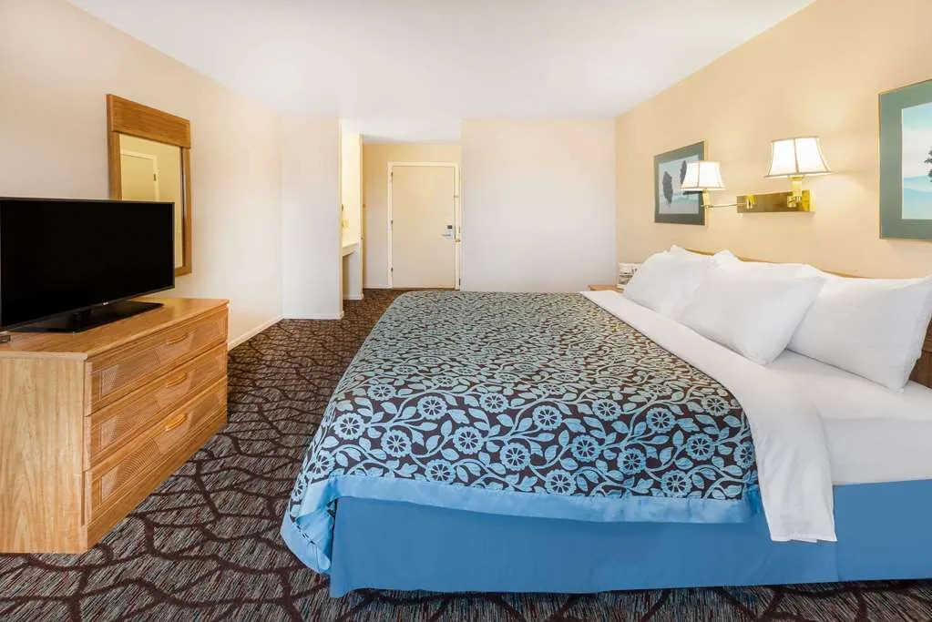 Days Inn Manistee
