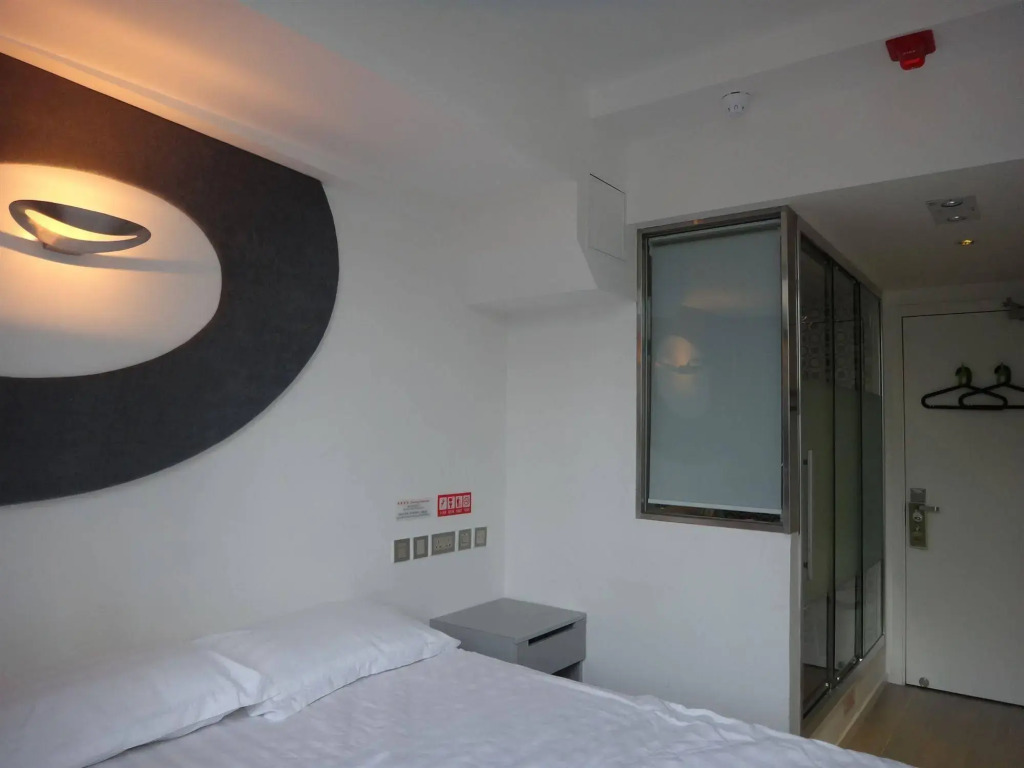 Panda's Hostel - Elegant