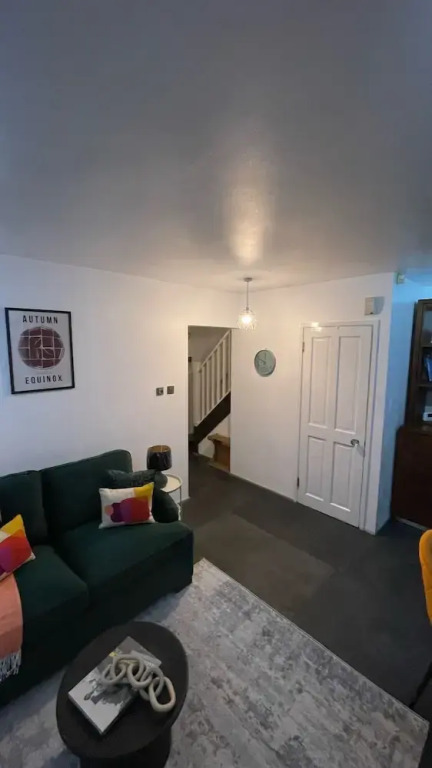 Stepney Green Gated Area with Parking & Garden