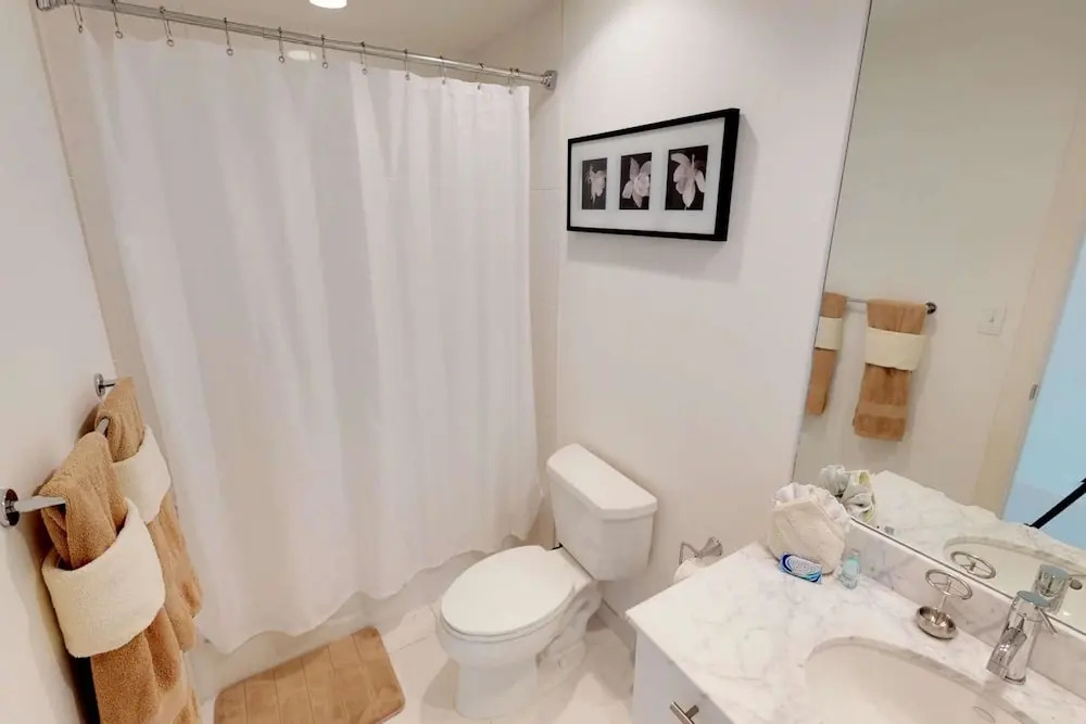 3000 Oasis Grand Blvd #803