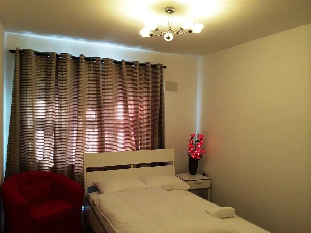 Globe City Apartments