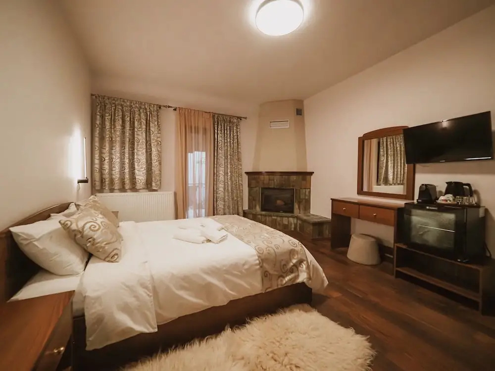 Elati Suites & Apartments-Mihail