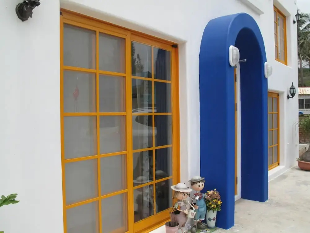 Peanut House