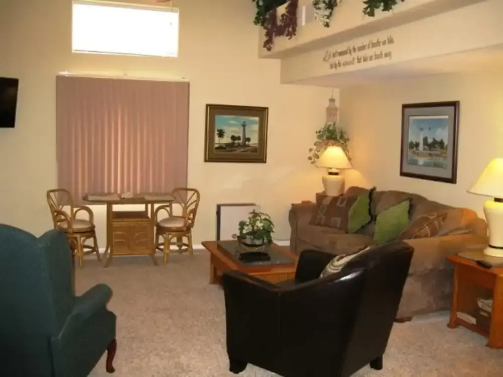 Jacob And Janne, Nielson 3 Bedroom Condo