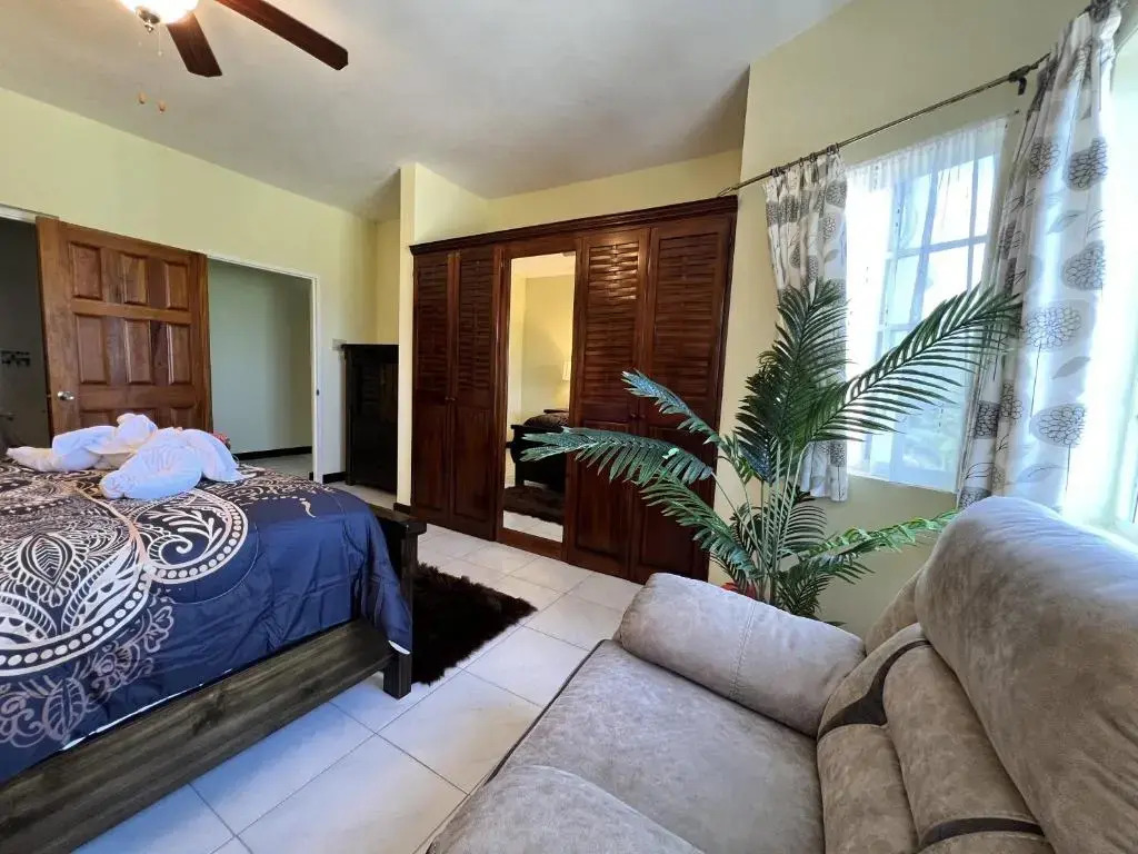 A Luxurious 4-Bedroom Private Villa with Games Room, Theatre & Modern Art