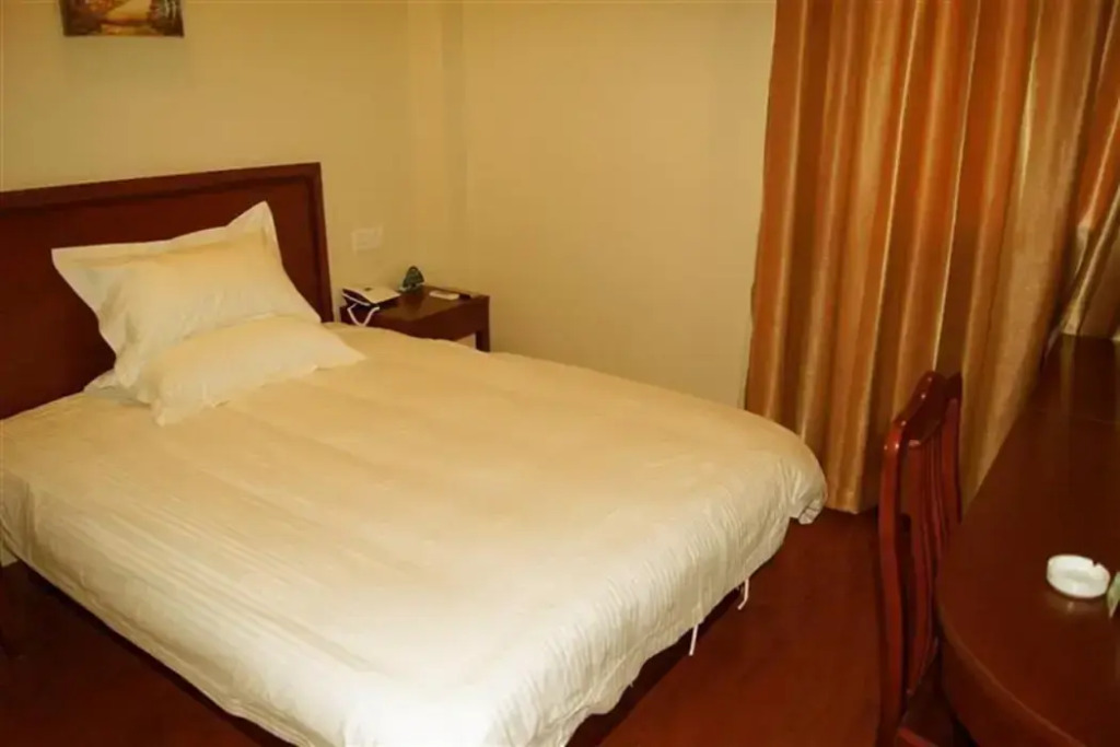 GreenTree Inn Shanghai National Convention Center Beiqing Road Fengzhong Road Shell Hotel
