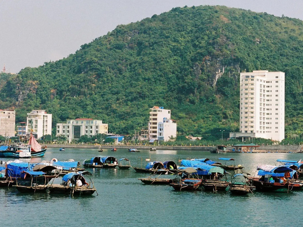 Holiday View Hotel