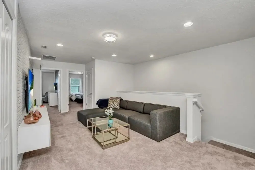 Amazingly Decorated 5 Bedroom2413) Townhouse by Redawning