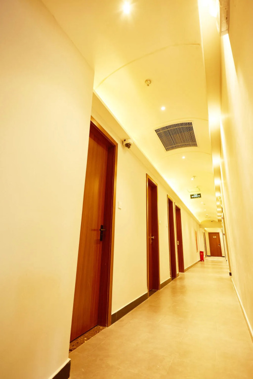 Meego Youth Hotel Shanghai Jingan