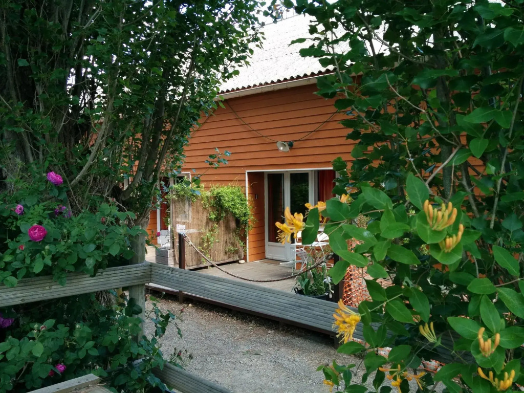 Bungalows & Rooms - GîtÔstal