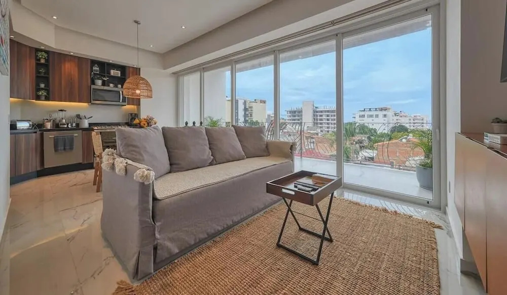 Luxurious 1BR Condo in Zona Romantica - Pool