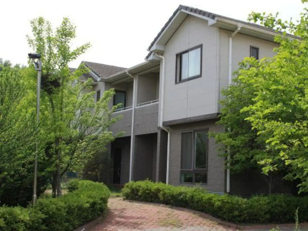Yikang Sakura Inn