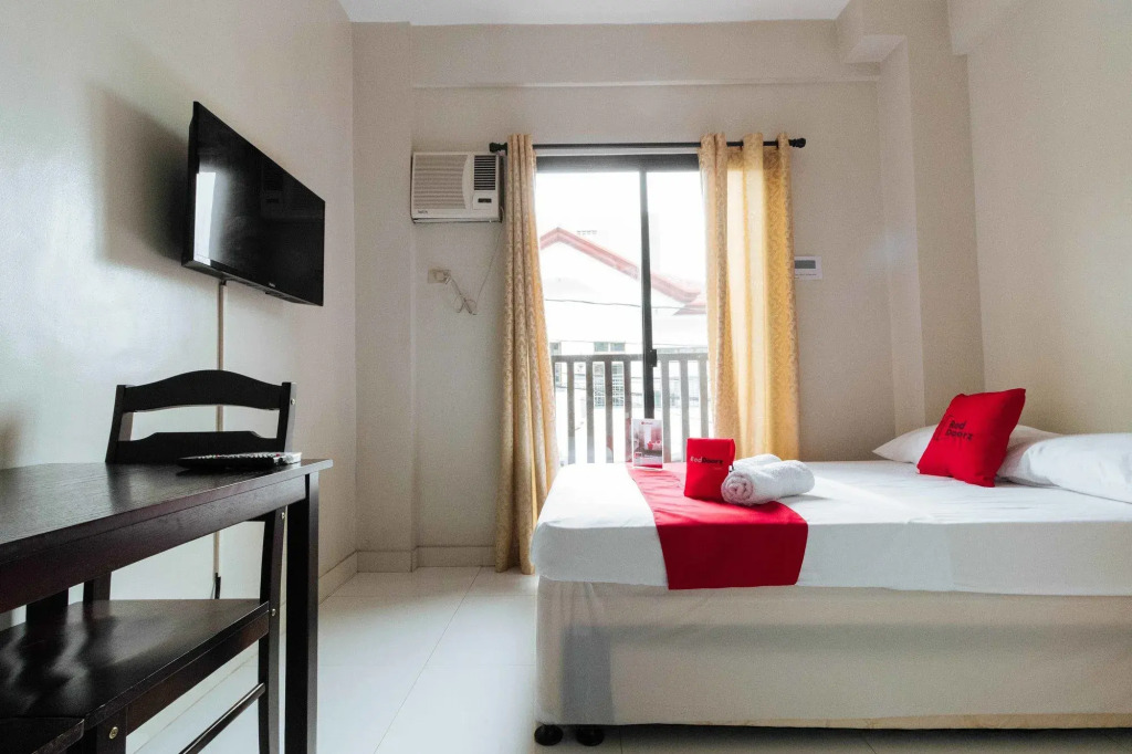 RedDoorz near NAIA Terminal 1