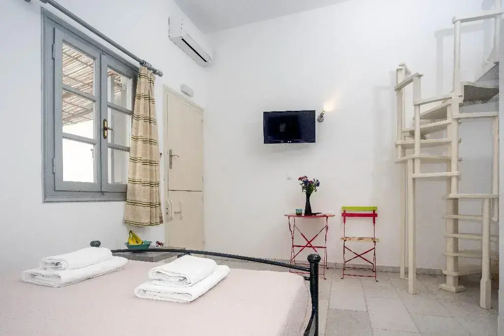 Depis place & apartments naxos