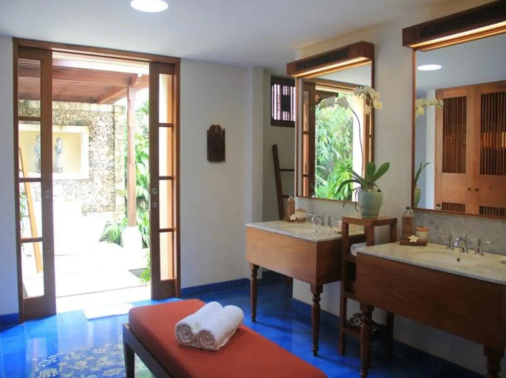 Tandjung Sari Hotel
