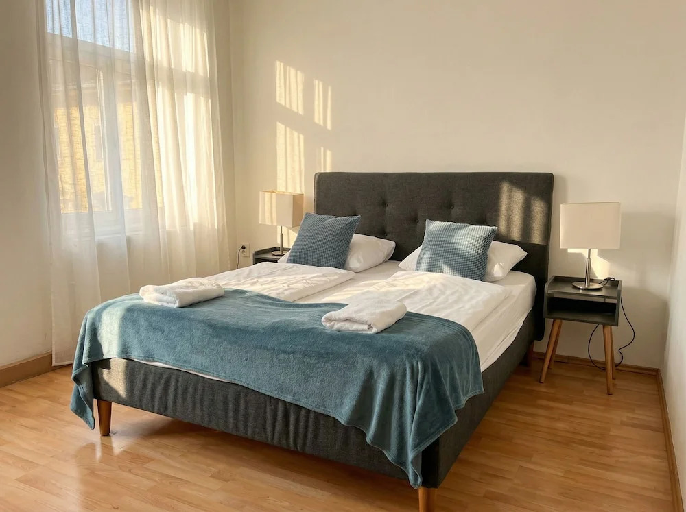 Modern 3BR Apartment Close to Belvedere