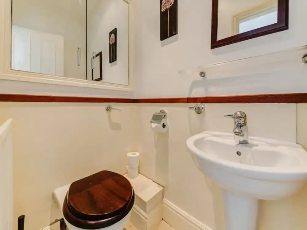 Stanhope Mews Apartment