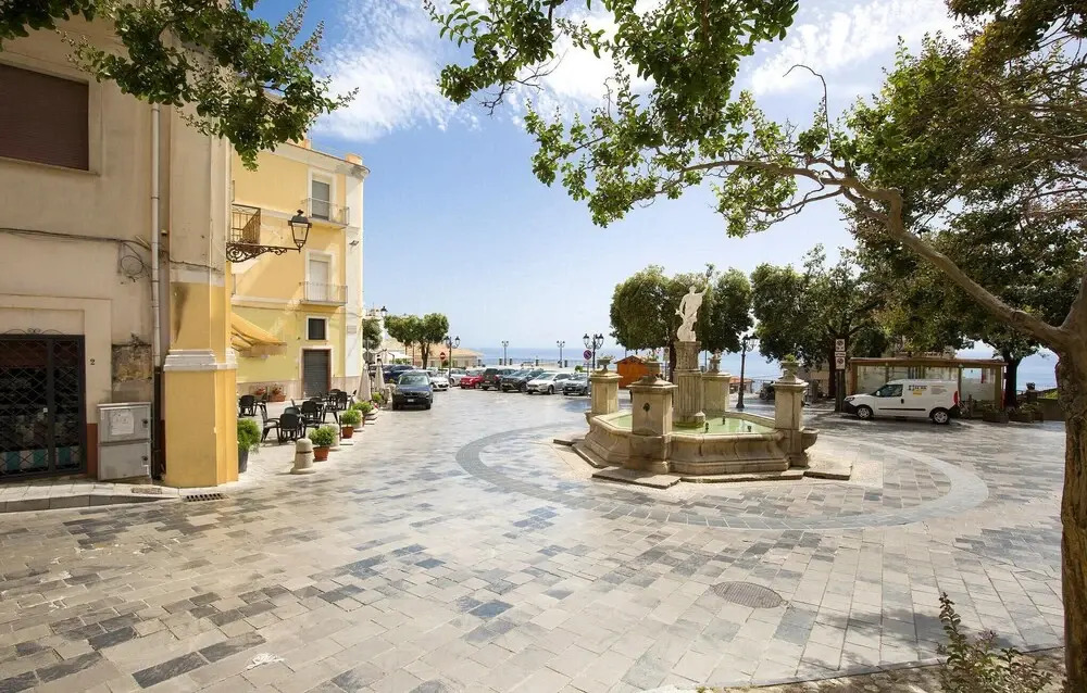 Stunning Home in Cetraro With 3 Bedrooms and Wifi