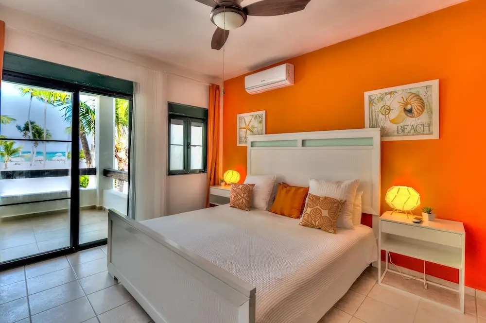 Scenic Oceanfront Apartment With a Walking Distance to the Beach