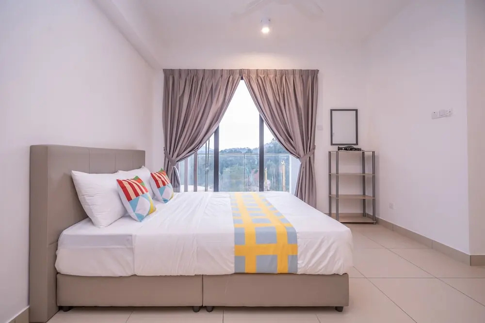 OYO Home89606Exquisite Studio Midhill