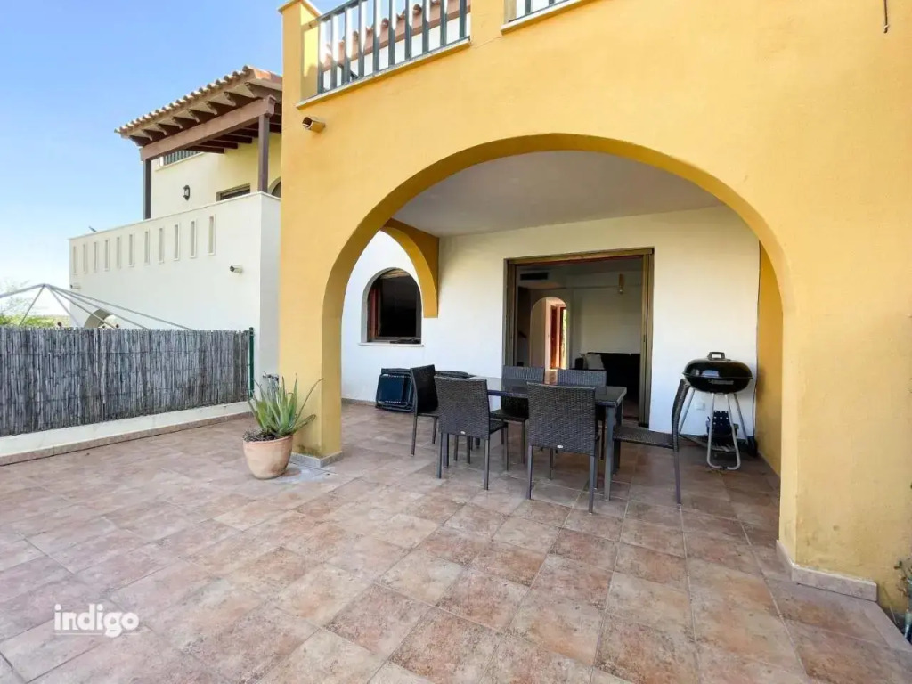 Town House with Garden and Pool Access
