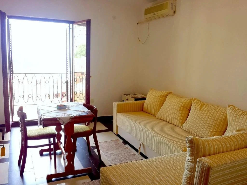 Prag Apartments & Rooms