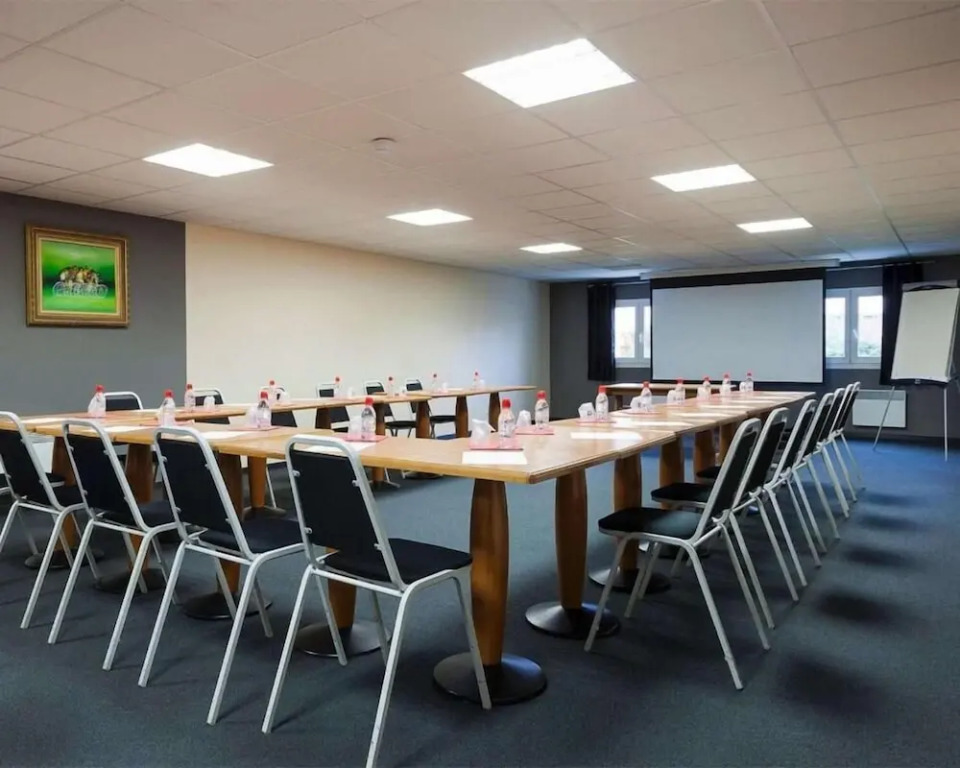 Enzo Hotel Brétigny