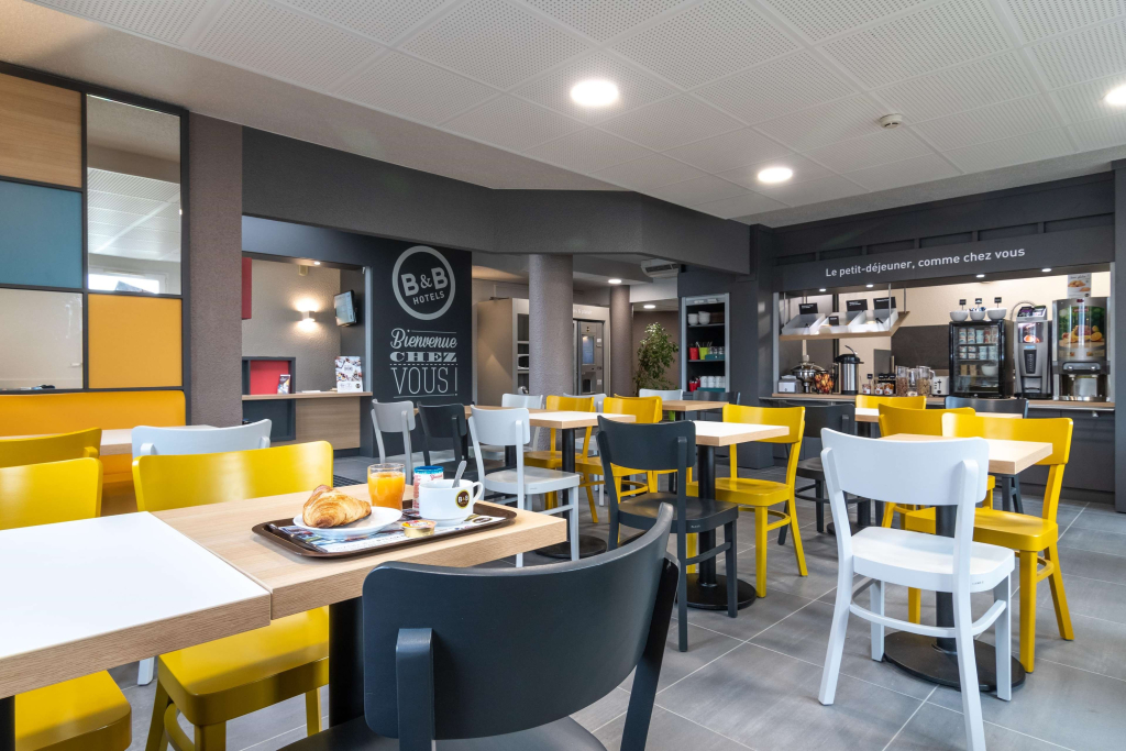 B&B HOTEL CHATEAUROUX Aéroport