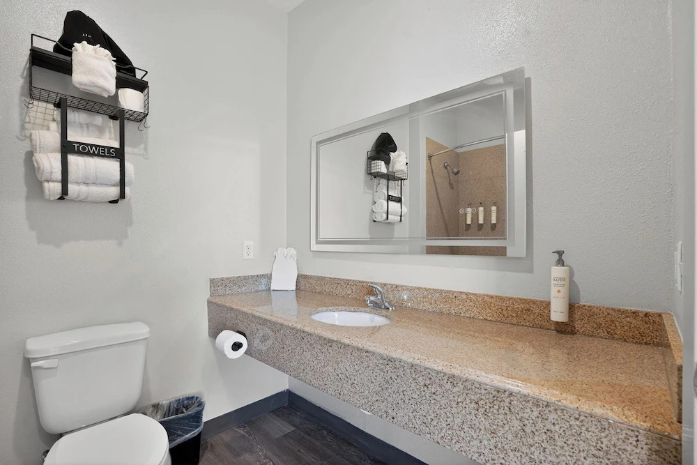 Sonesta Essential Hotel Houston-I-45 Spring