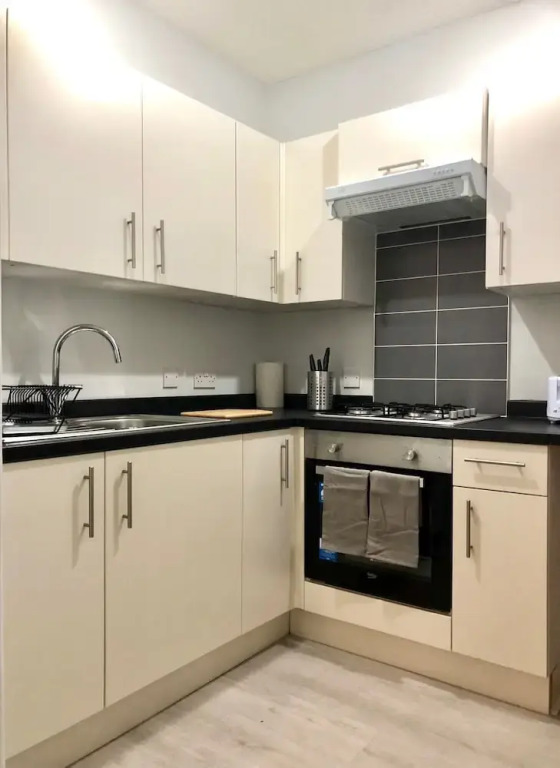 2 Bedroom Fountainbridge Apartment