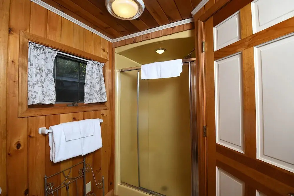 Oakleaf Lodge Holiday Home