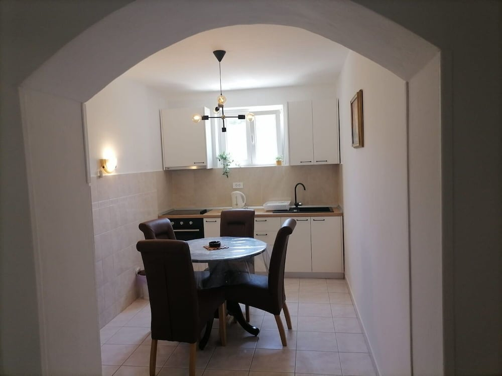 Apartment Ljube