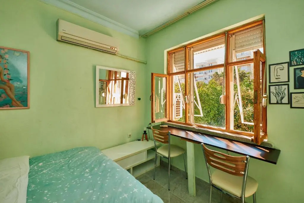 hostel vague