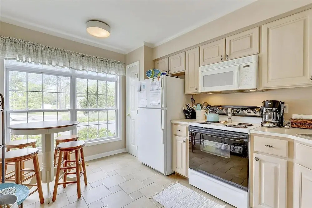Pristina 854-a Garfield Pkwy by Long & Foster
