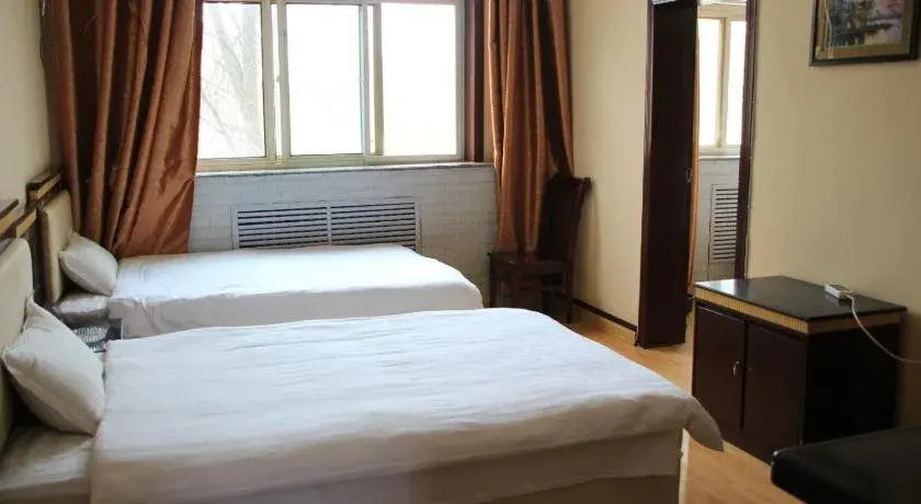 Qicaidanxia International Youth Hostel