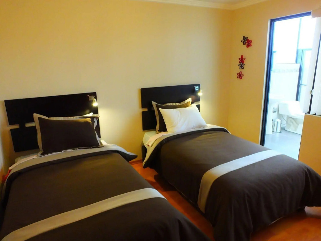 Hostal Kolibri B&B