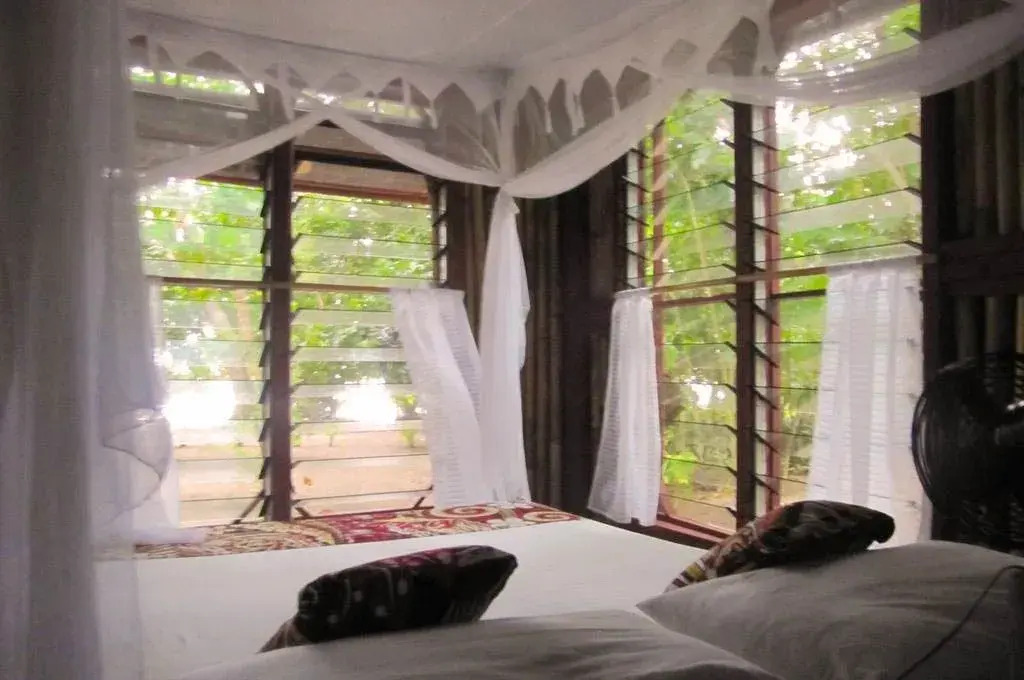 Dolphin Bay Divers Retreat