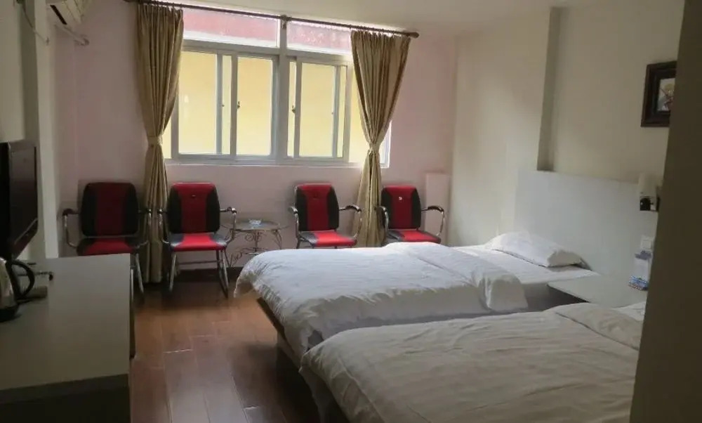 Huazhi Business Hotel