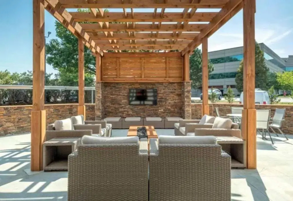 Roe 107 Unit 1 Comfy and Cozy Studio Minutes From Top Golf