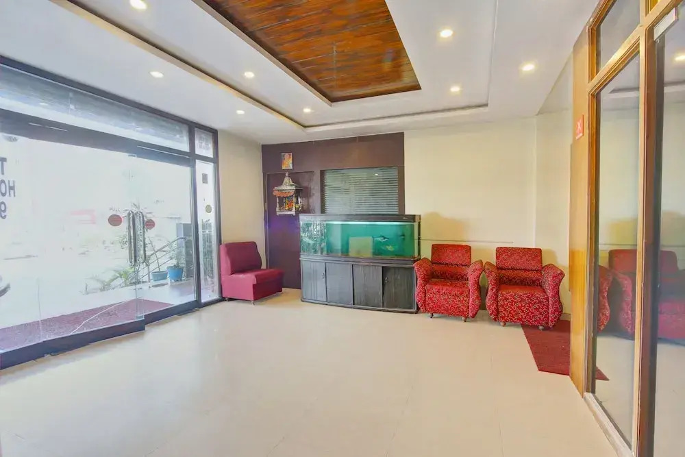 OYO 10596 Hotel Indu