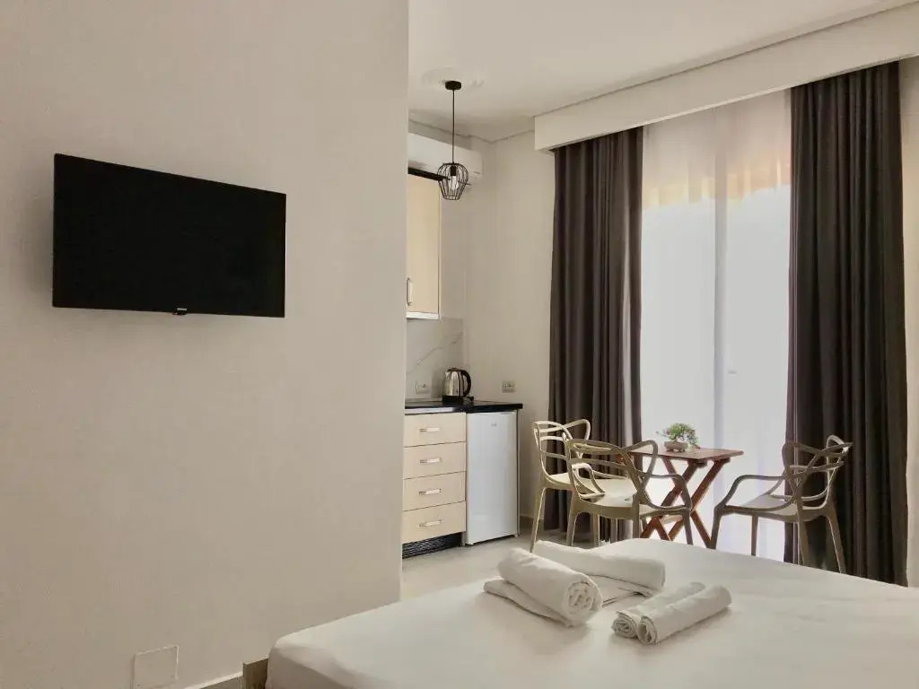 "Vision 4 Ksamil" Villa - Apartments and Rooms