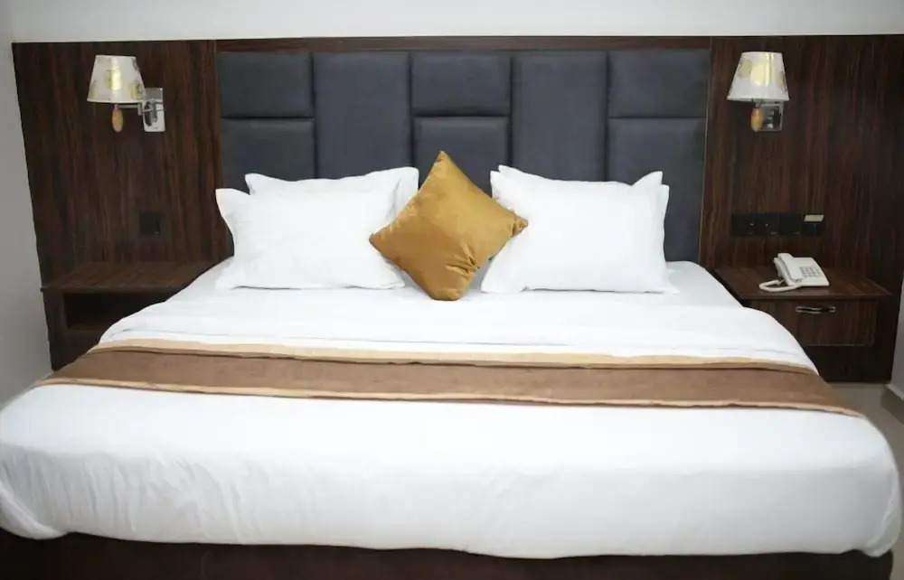 Vinpy Hotels