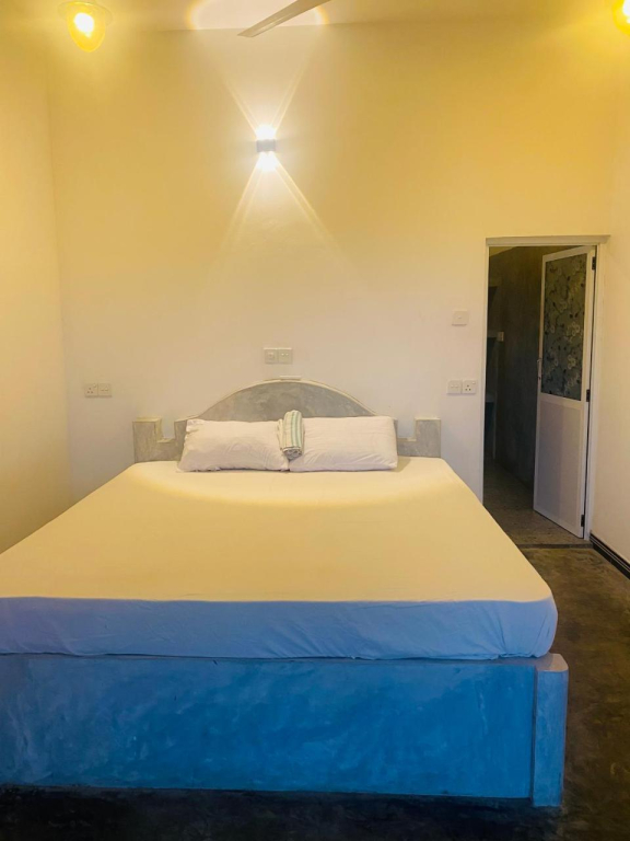 Unawatuna Hideaway Hostel